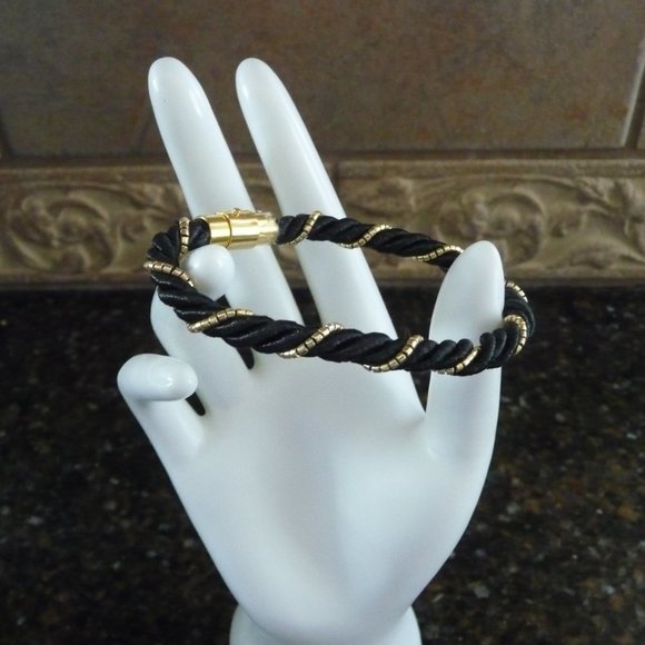 Handmade one-of-a-kind cord necklace & bracelet - Picture 4 of 5